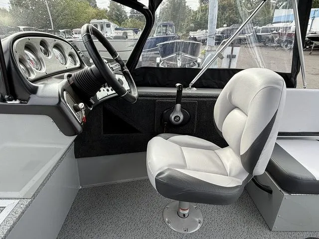 Slide: The Image of Smoker Craft Osprey 162 2025 - 5