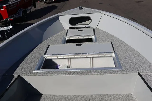 Slide: The Image of Smoker Craft Pro Lodge 160 2025 - 10