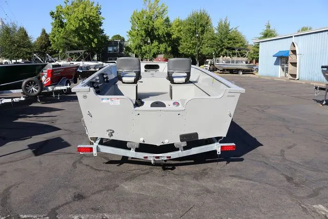 Slide: The Image of Smoker Craft Pro Lodge 160 2025 - 17