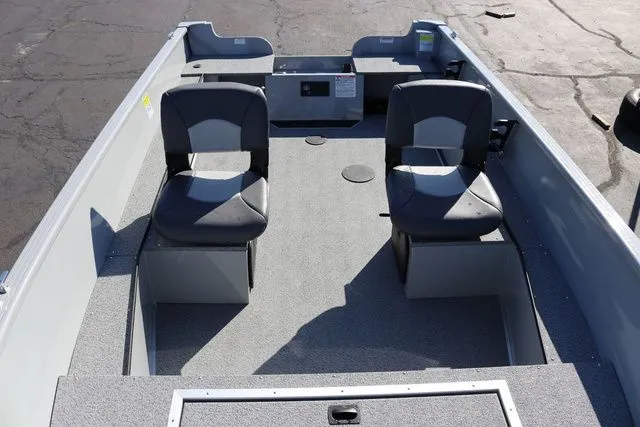 Slide: The Image of Smoker Craft Pro Lodge 160 2025 - 5