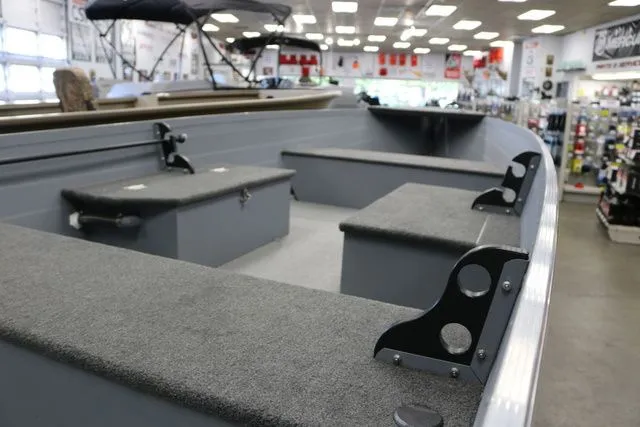 Slide: The Image of Smoker Craft Big Fisherman 14 2025 - 5