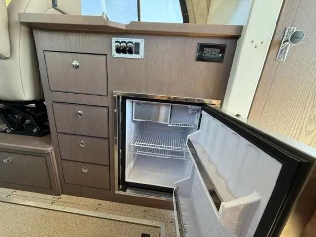 Slide: The Image of Kingfisher XRS 3025 30' 2026 - 14