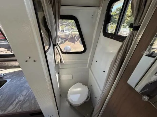 Slide: The Image of Kingfisher XRS 3025 30' 2026 - 15