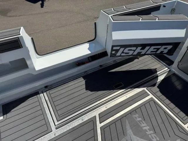 Slide: The Image of Kingfisher XRS 3025 30' 2026 - 20