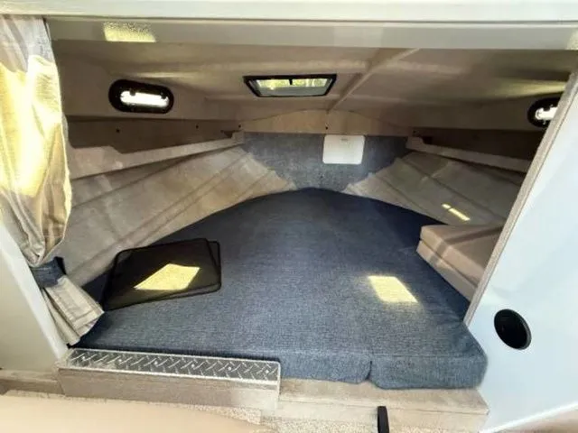 Slide: The Image of Kingfisher XRS 3025 30' 2026 - 7