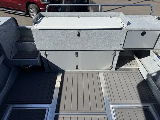 Slide: The Image of Kingfisher 2625 Coastal Express 2025 - 14