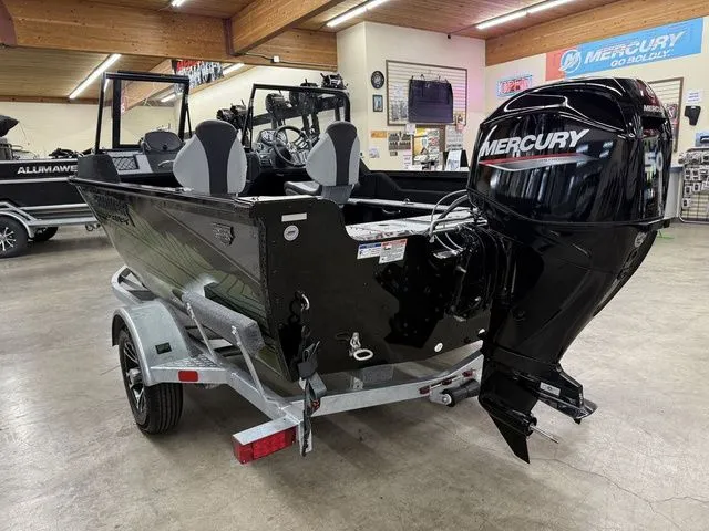 Slide: The Image of Smoker Craft Excursion 166 SC Pro 2025 - 8