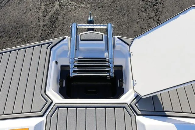 Slide: The Image of Starcraft SVX 211 OB 2026 - 14