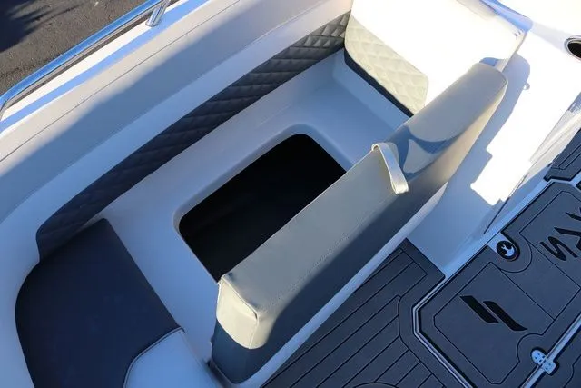 Slide: The Image of Starcraft SVX 211 OB 2026 - 23