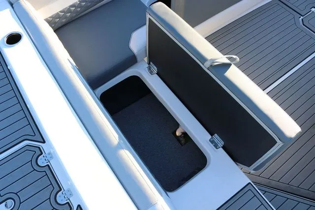 Slide: The Image of Starcraft SVX 211 OB 2026 - 26