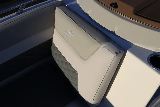 Slide: The Image of Starcraft SVX 211 OB 2026 - 31