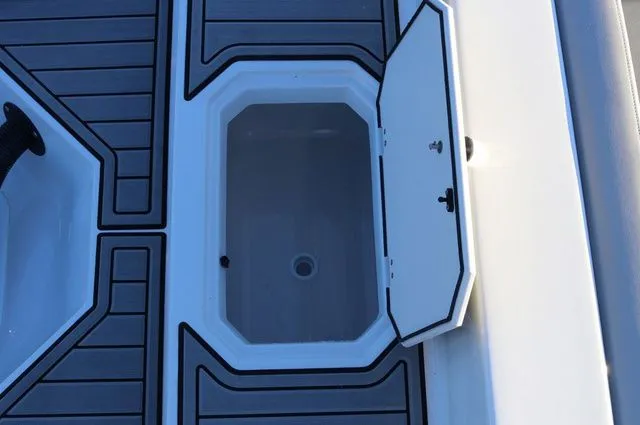 Slide: The Image of Starcraft SVX 211 OB 2026 - 36