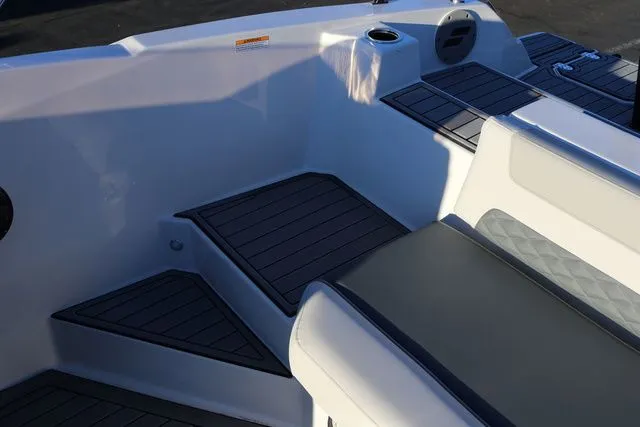 Slide: The Image of Starcraft SVX 211 OB 2026 - 6