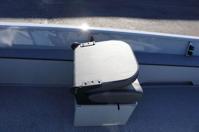 Slide: The Image of Smoker Craft Sportsman 1660 TL 2026 - 14