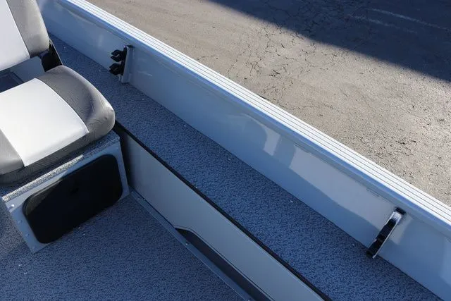 Slide: The Image of Smoker Craft Sportsman 1660 TL 2026 - 8