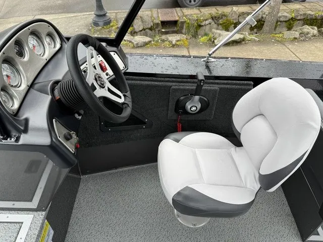 Slide: The Image of Smoker Craft Osprey 172 2026 - 13