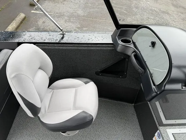 Slide: The Image of Smoker Craft Osprey 172 2026 - 14