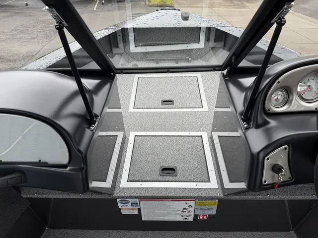 Slide: The Image of Smoker Craft Osprey 172 2026 - 17