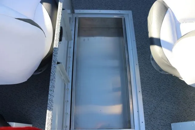 Slide: The Image of Smoker Craft Osprey 162 2026 - 18