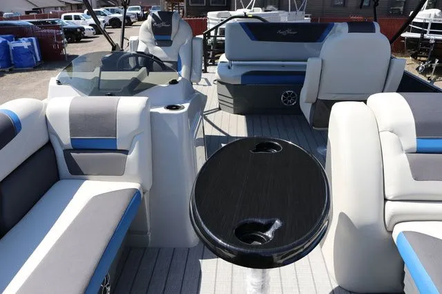 Slide: The Image of SunChaser Geneva Sport 23 SB DH Tritoon 2025 - 10