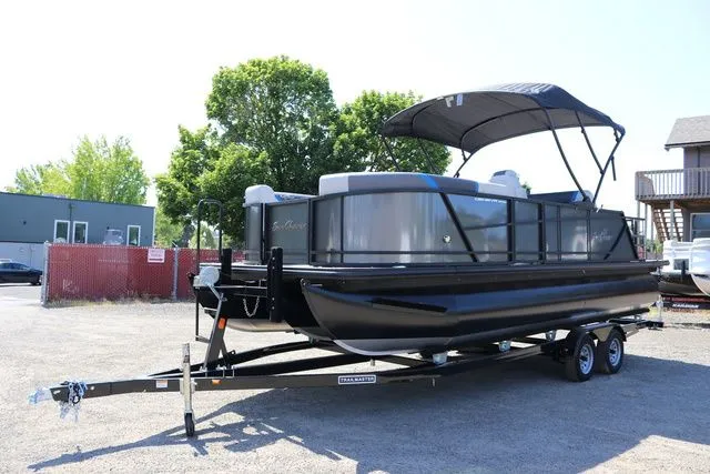 Slide: The Image of SunChaser Geneva Sport 23 SB DH Tritoon 2025 - 3