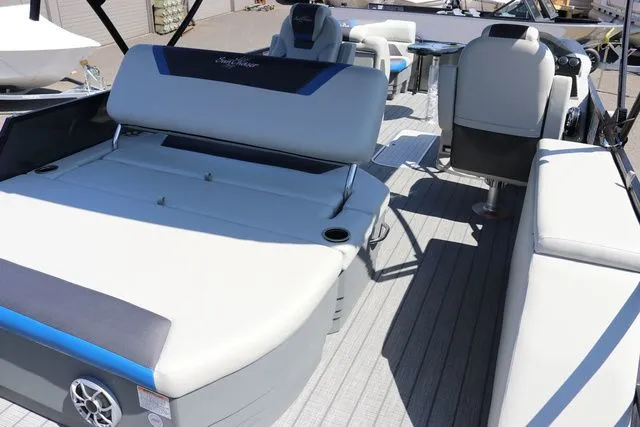 Slide: The Image of SunChaser Geneva Sport 23 SB DH Tritoon 2025 - 9