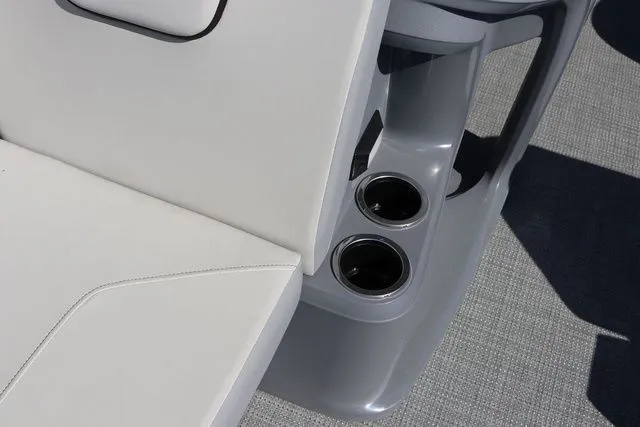 Slide: The Image of SunChaser Lucerne 20 LR DH 2025 - 20