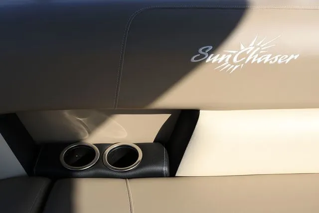 Slide: The Image of SunChaser Vista 18 Fish 2025 - 15