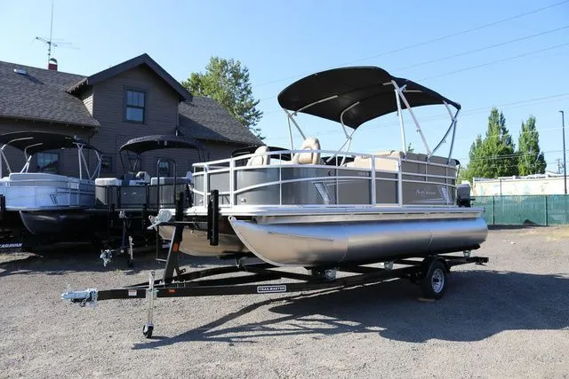 Slide: The Image of SunChaser Vista 18 Fish 2025 - 27