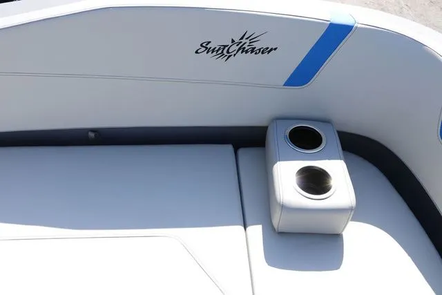 Slide: The Image of SunChaser Lucerne 20 LR DH 2025 - 12