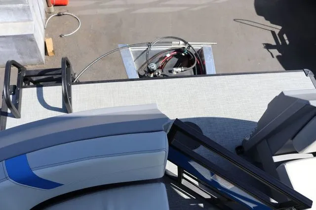 Slide: The Image of SunChaser Lucerne 20 LR DH 2025 - 27