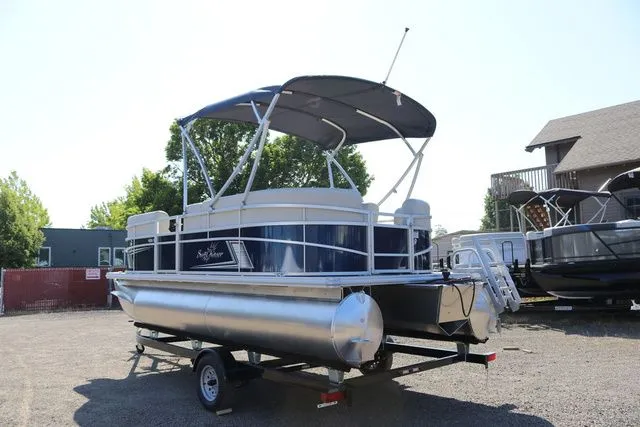 Slide: The Image of SunChaser Vista 18 LR 2025 - 3