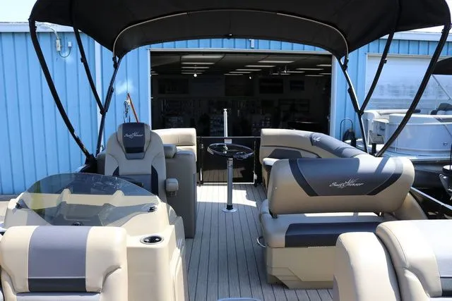 Slide: The Image of SunChaser Geneva Sport 23 LR PSB Tritoon 2025 - 4