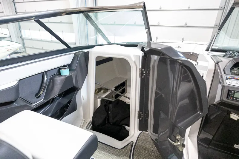 Slide: The Image of Monterey 278SS Super Sport 2022 - 17