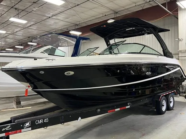 The Image of Sea Ray SLX 280 2023 - 1