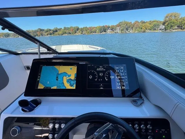 Slide: The Image of Sea Ray SLX 280 2023 - 10