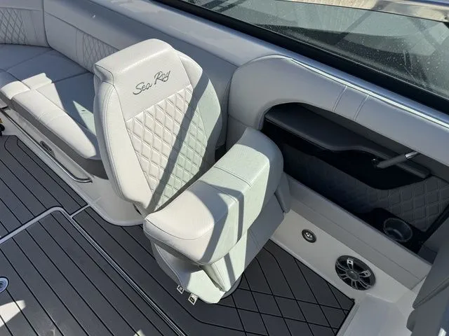 Slide: The Image of Sea Ray SLX 280 2023 - 16