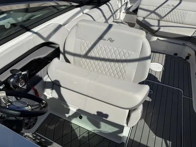Slide: The Image of Sea Ray SLX 280 2023 - 22