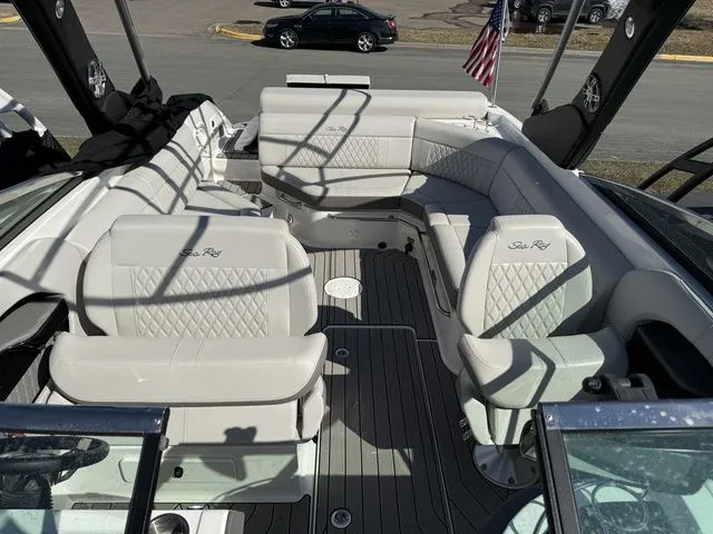 Slide: The Image of Sea Ray SLX 280 2023 - 44