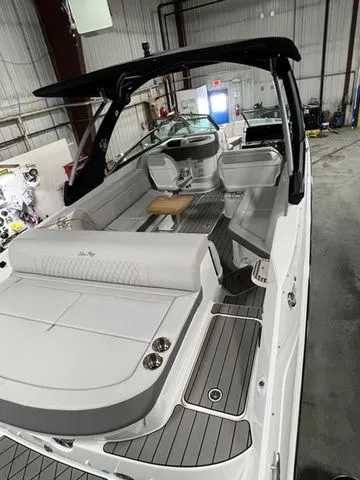 Slide: The Image of Sea Ray SLX 280 2023 - 3