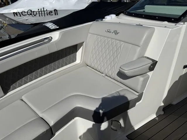 Slide: The Image of Sea Ray SLX 280 2023 - 38