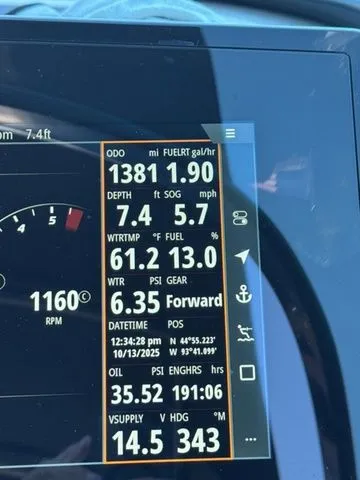 Slide: The Image of Sea Ray SLX 280 2023 - 8