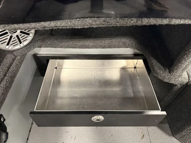 Slide: The Image of Smoker Craft Adventurer 178 DC 2022 - 17