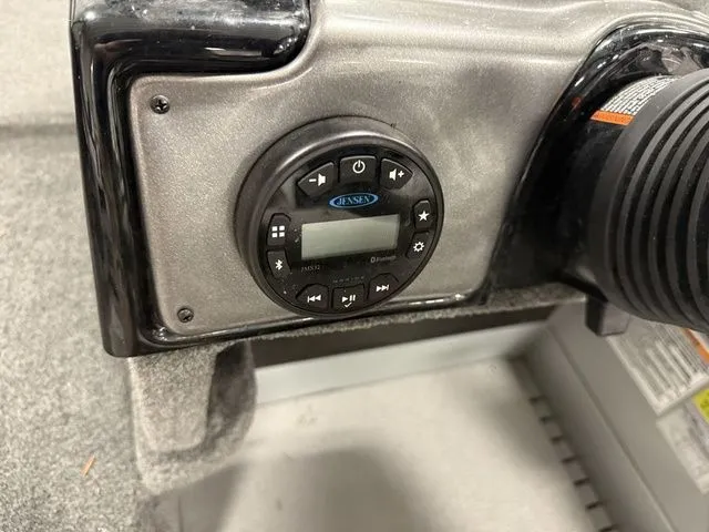 Slide: The Image of Smoker Craft Adventurer 178 DC 2022 - 21