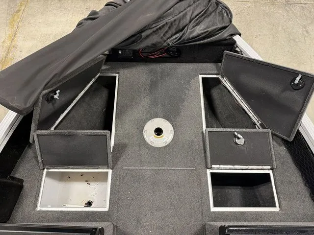 Slide: The Image of Smoker Craft Adventurer 178 DC 2022 - 27