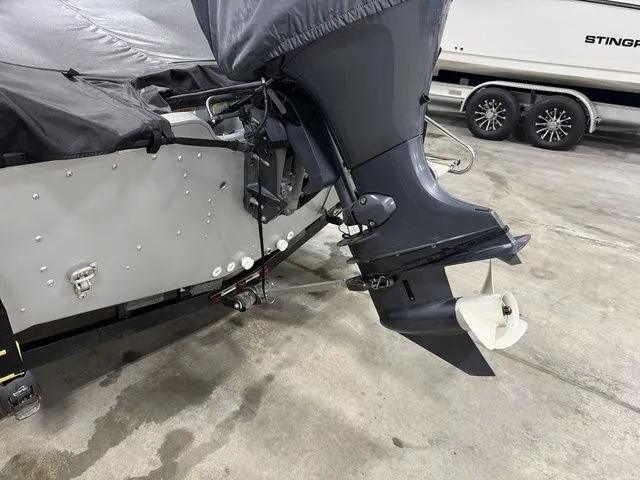 Slide: The Image of Smoker Craft Adventurer 178 DC 2022 - 31