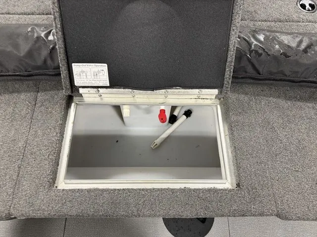 Slide: The Image of Smoker Craft Adventurer 178 DC 2022 - 9