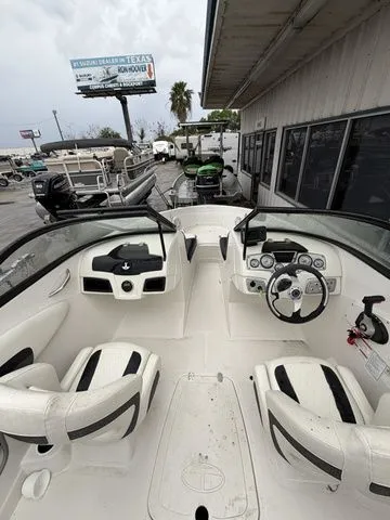 Slide: The Image of Tracker 550TS 2016 - 4