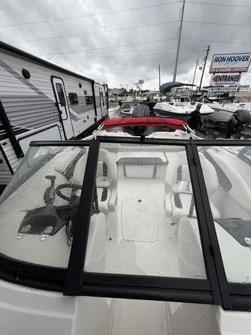 Slide: The Image of Tracker 550TS 2016 - 8