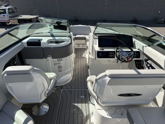 Slide: The Image of Sea Ray SLX 280 2023 - 14